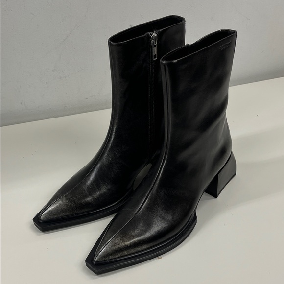 Vagabond Shoes - New Vagabond Shoemakers Vivian Leather Bootie Size EU 38, US 8